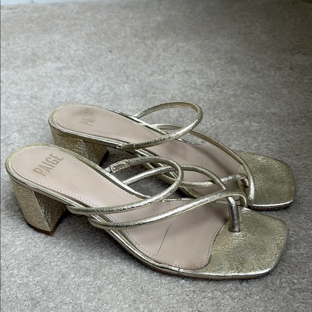 👔PAIGE Gold crackle  2 inch block, heel Crisscross Heeled sandals